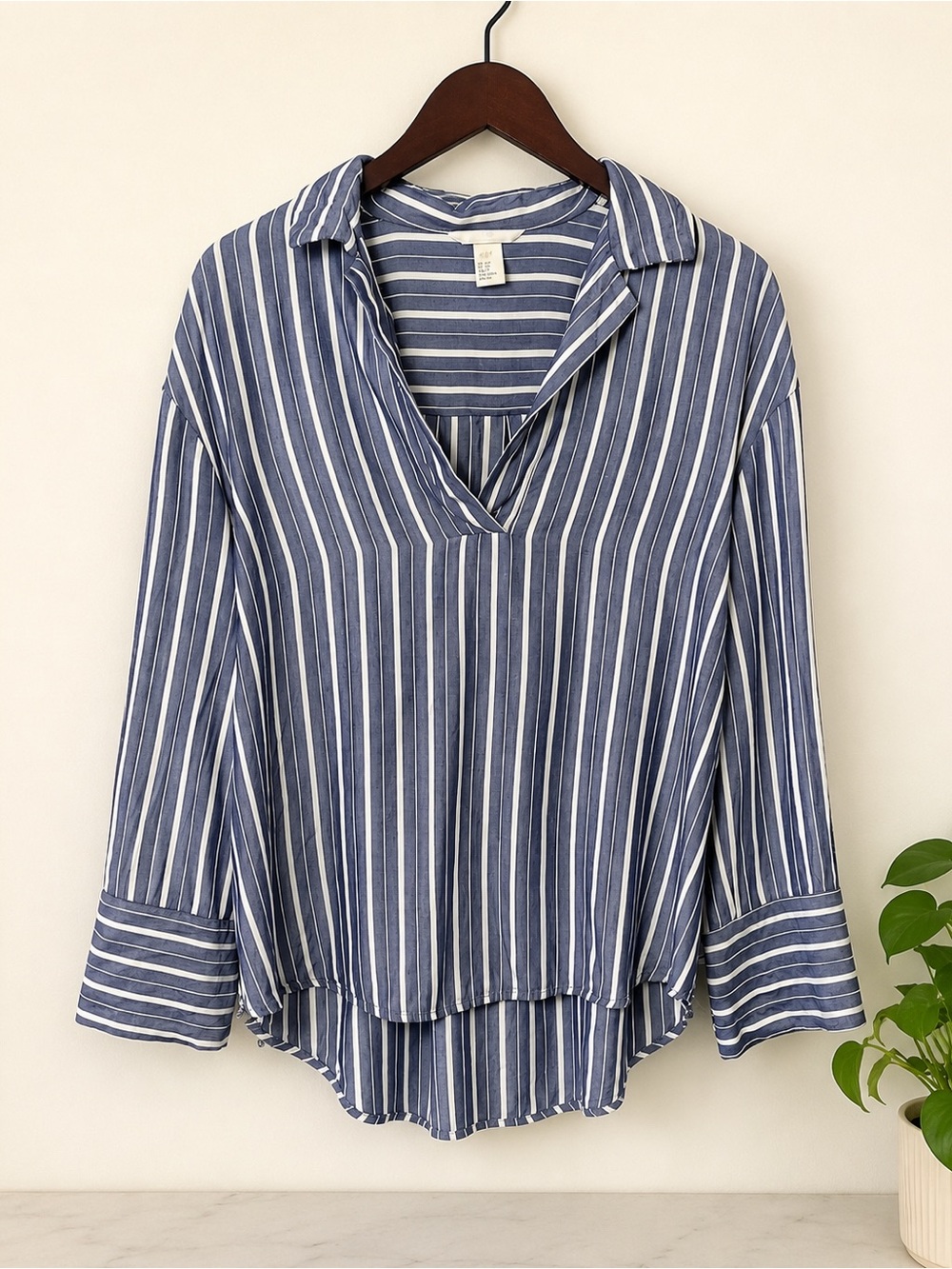 H&M Oversized Navy and White Striped V-Neck Collared Blouse